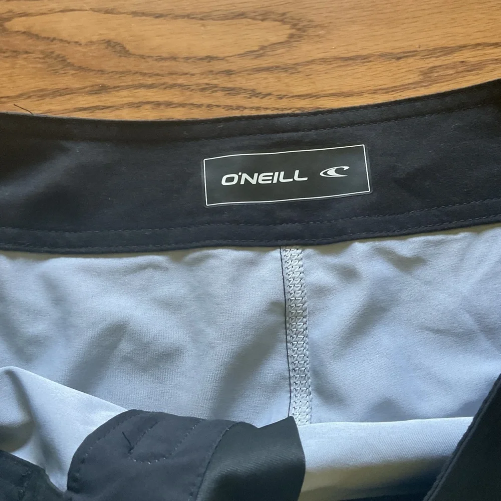 O'Neill Men's Aqua and Black Striped Board Shorts size 32 waist